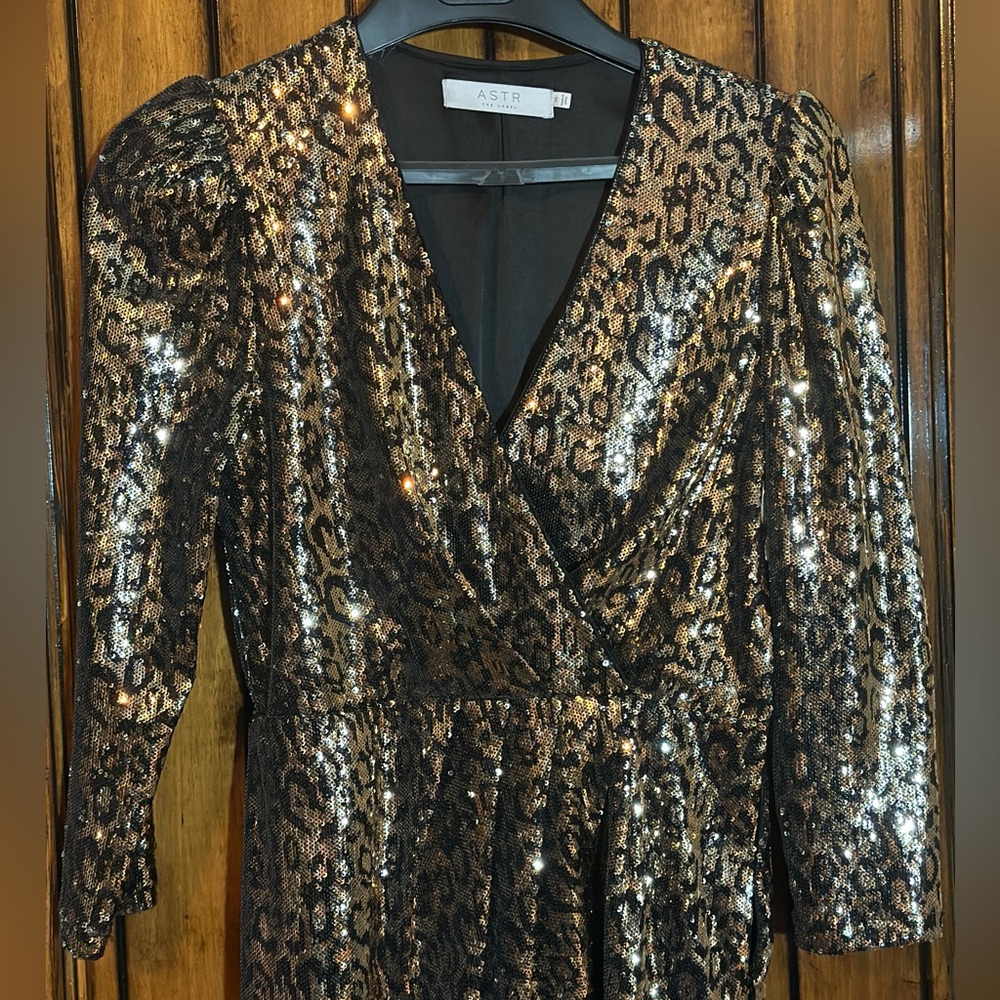 Astr The Label Sequin Leopard Cocktail Dress - Picture 2 of 5